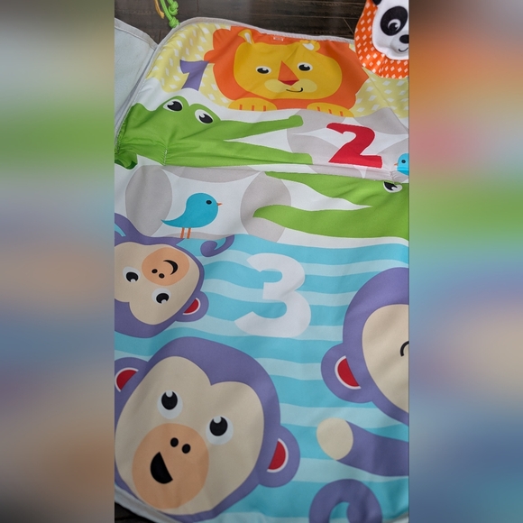 Tummy time mat - Picture 2 of 6